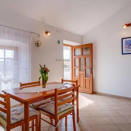 Apartment In Stivan/insel Cres 37906 Stivan