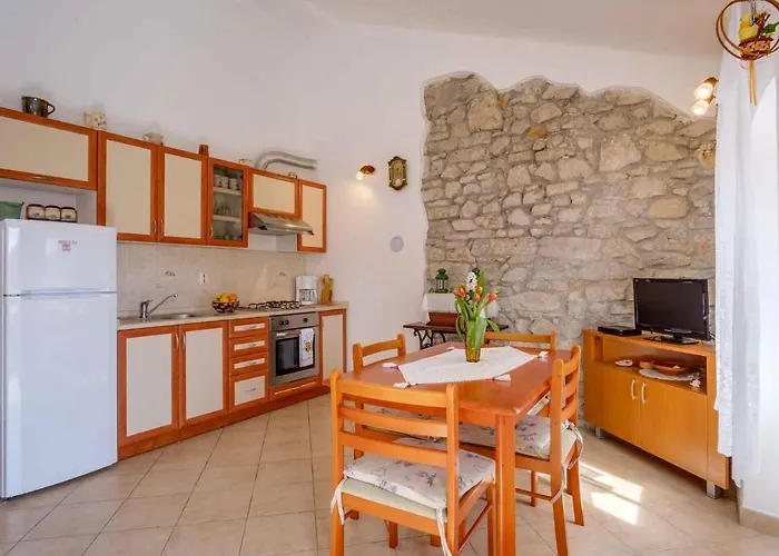 In - Insel Cres 37906 *